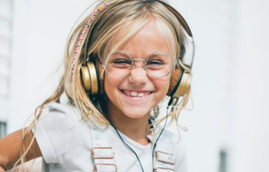 儿童听力因耳塞耳机而面临的风险越来越大