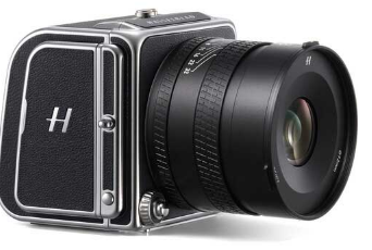哈苏907 X 100C中画幅相机配备100MP传感器和1TB SSD