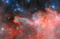 DECam在牙龈星云中发现彗星小球