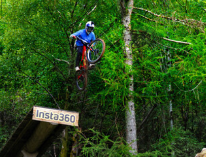 Insta360与Red Bull Hardline携手成为全球最艰难速降山地自行车赛官方合作伙伴