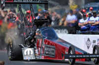 道奇品牌与托尼斯图尔特赛车队在NHRA Mission直线加速赛系列赛中延续合作