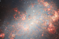天文学家观测星暴星系NGC 4449