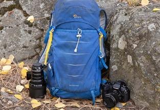 对Lowepro Photo Sport 300摄影包进行了长达十年的测试